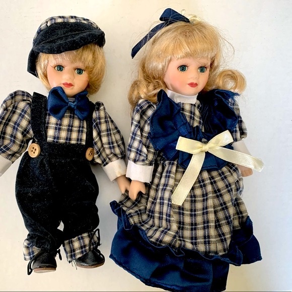 Collectible 2 porcelain dolls twins blond gril & boy dolls blue eyes twin cloths - Picture 1 of 4